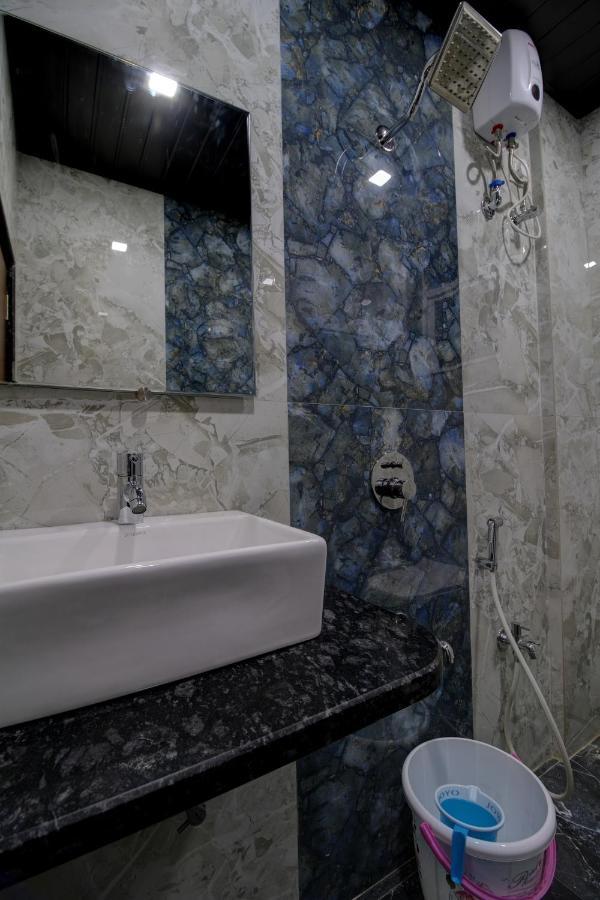 Hotel Mourya Residency Navi Mumbai Exterior foto