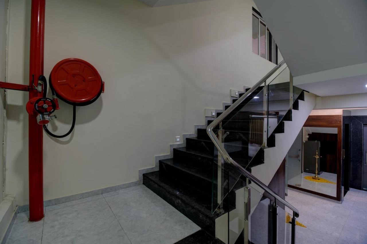 Hotel Mourya Residency Navi Mumbai Exterior foto
